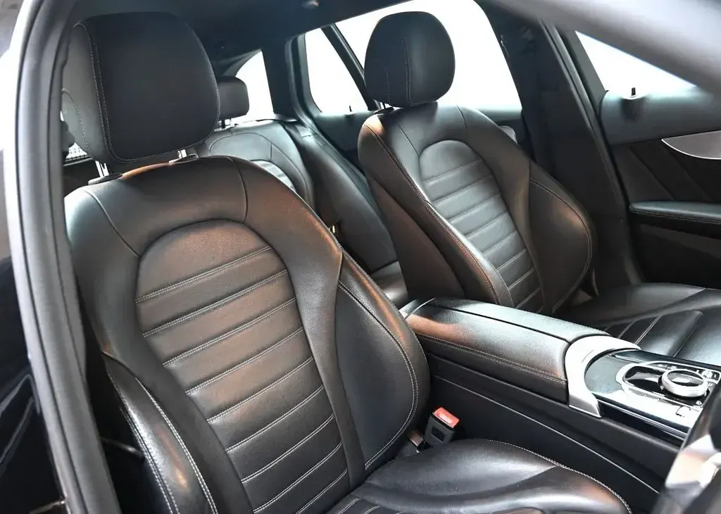 Used Mercedes C220 AMG line 194 HP (142 kW) 2019 Black Estate