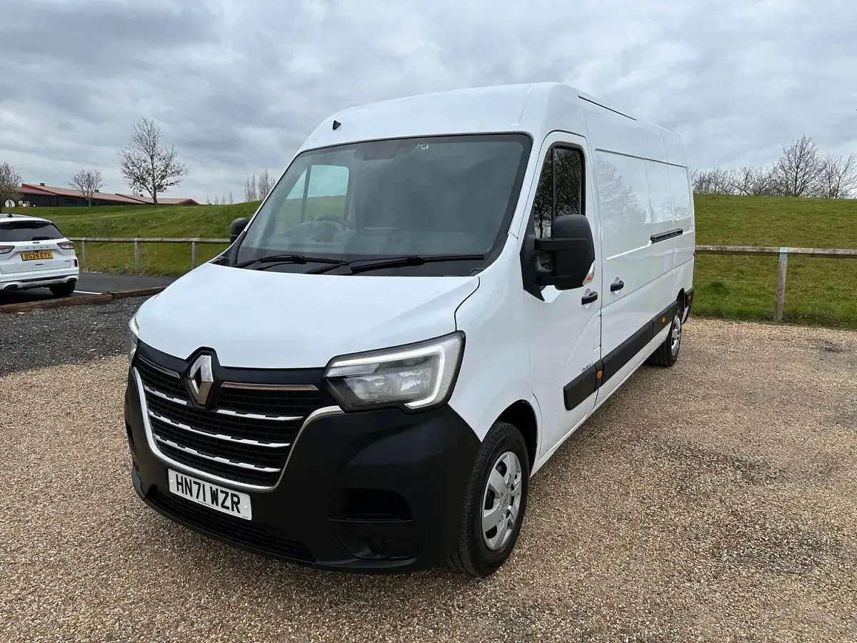Used Renault Master Business 2021 White MPV