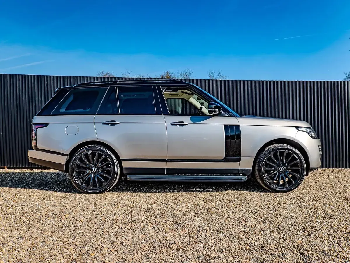 Used Land Rover Range Rover Autobiography 339 HP (249 kW) 2015 Gold SUV
