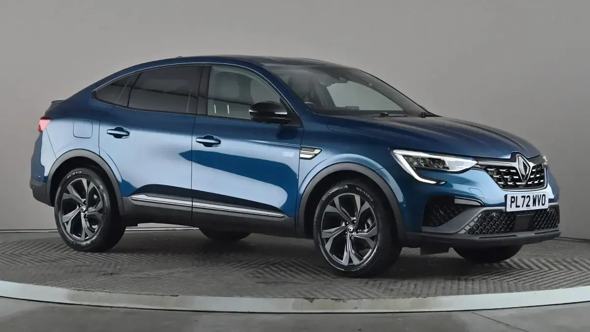 Begagnad Renault Arkana Engineered 142 HK (104 kW) 2023 Blå SUV