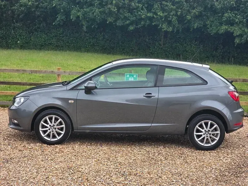 Used Seat Ibiza SE Technology 90 HP (66 kW) 2016 Grey Hatchback