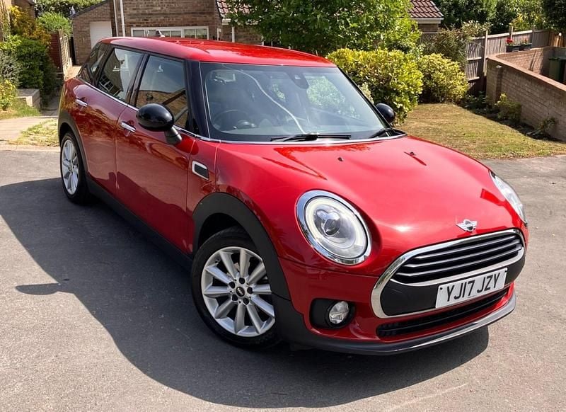 Red Used 2017 Mini One Clubman Estate | £6,850 - Image 1/4