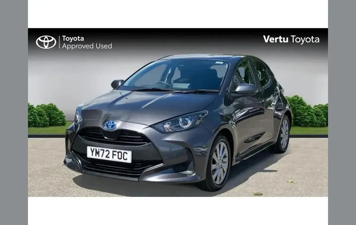 Used Toyota Yaris 113 HP (83 kW) 2022 Grey Hatchback