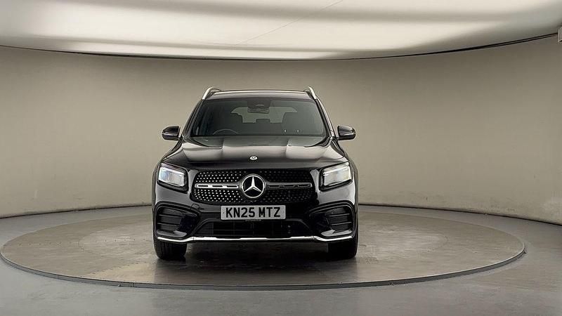 Used Mercedes GLB200 Executive 2025 Cosmos black SUV