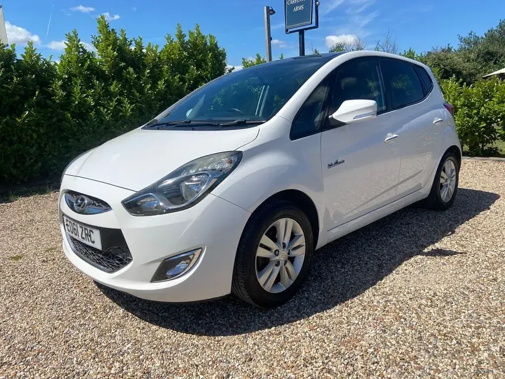 Used Hyundai ix20 Style 2011 White Hatchback