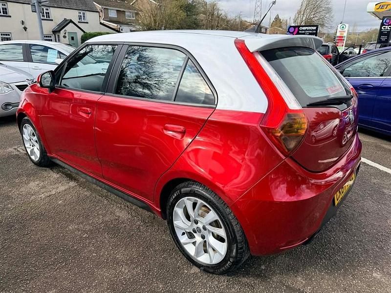 Used MG MG3 106 HP (77 kW) 2017 Red Hatchback