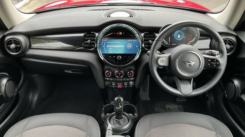 Used Mini Cooper Classic 134 HP (98 kW) 2023 Red Hatchback