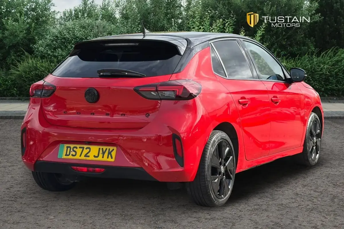 Second-hand Vauxhall Corsa-e Edition 100 kW (136 CP) 2022 Roșu Hatchback
