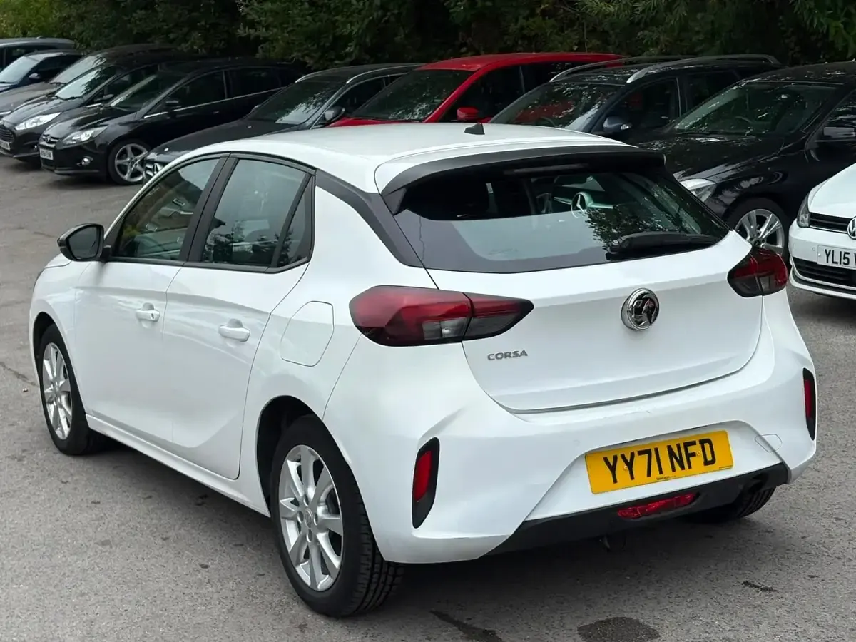 Used Vauxhall Corsa 73 HP (53 kW) 2021 White Hatchback