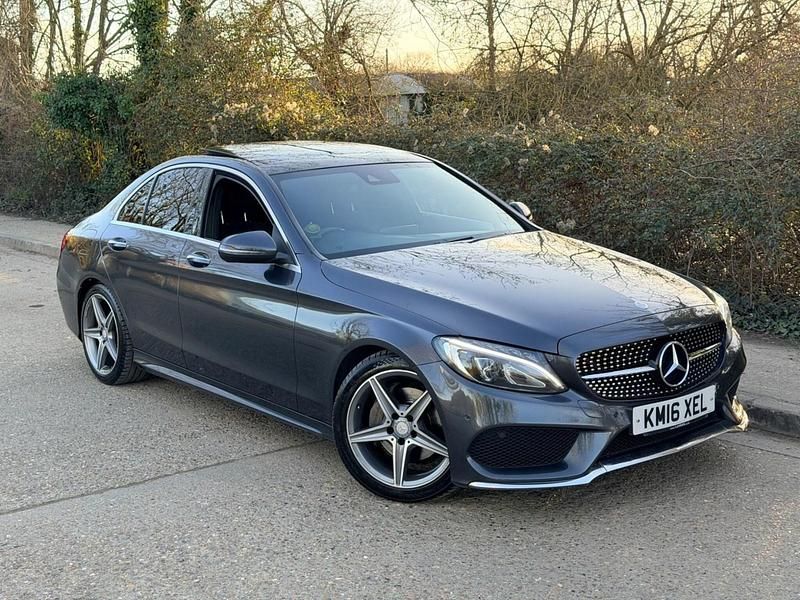 Usado Mercedes C220 AMG Line Premium Plus 2016 Gris Berlina