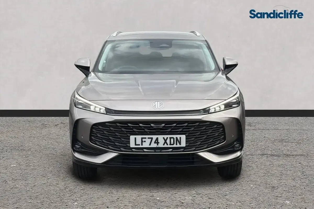 Used MG HS Trophy 169 HP (124 kW) 2024 Metallic  cosmic silver SUV