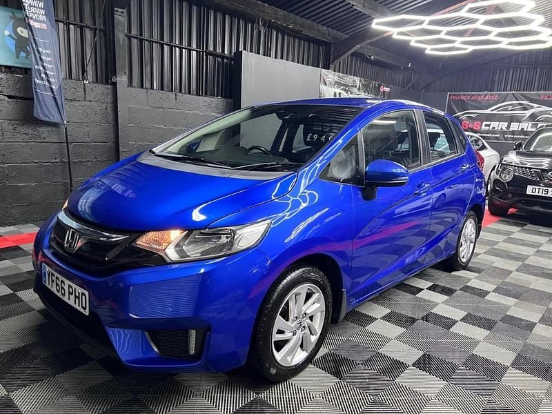 Used Honda Jazz SE 102 HP (75 kW) 2016 Blue Hatchback
