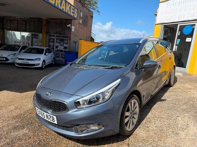 Begagnad Kia Ceed 2015 Blå Halvkombi