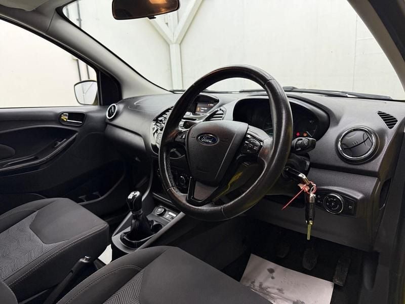 Used Ford Ka Plus Zetec 85 HP (62 kW) 2016 Yellow Hatchback