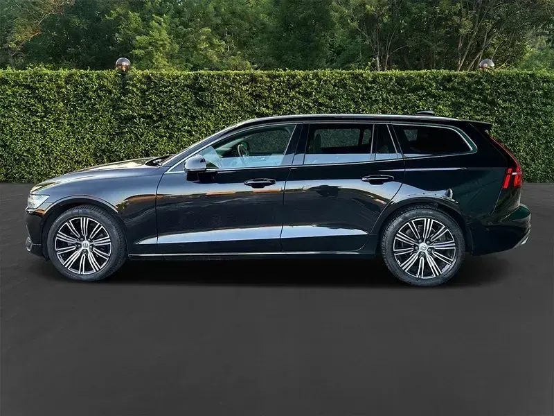 Usado Volvo V60 Inscription 2018 Preto Carrinha