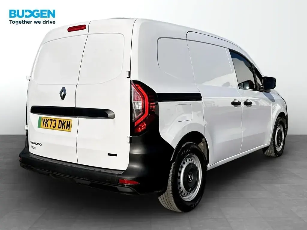 Usado Renault Kangoo 89 kW (122 CV) 2023 Blanco Monovolumen