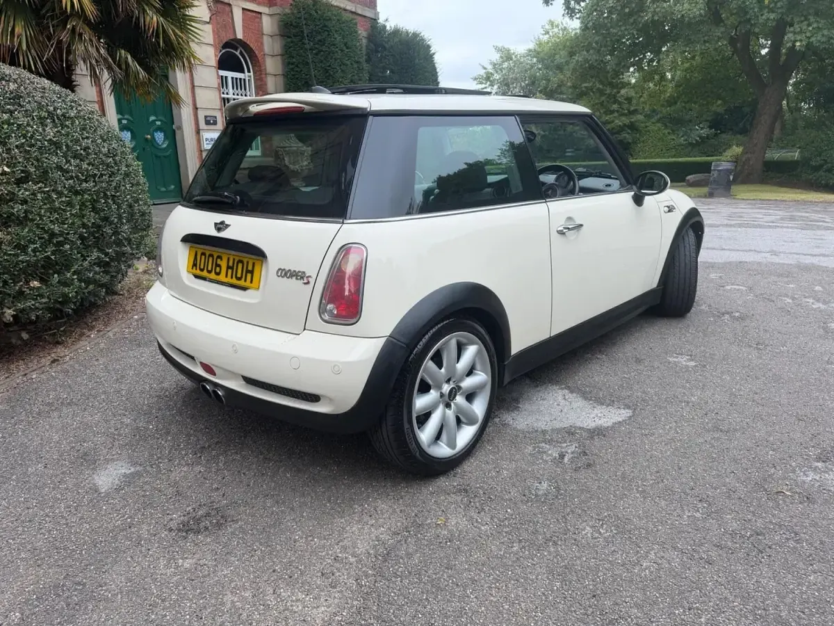 Used Mini Cooper S Hatch 2006 White Hatchback