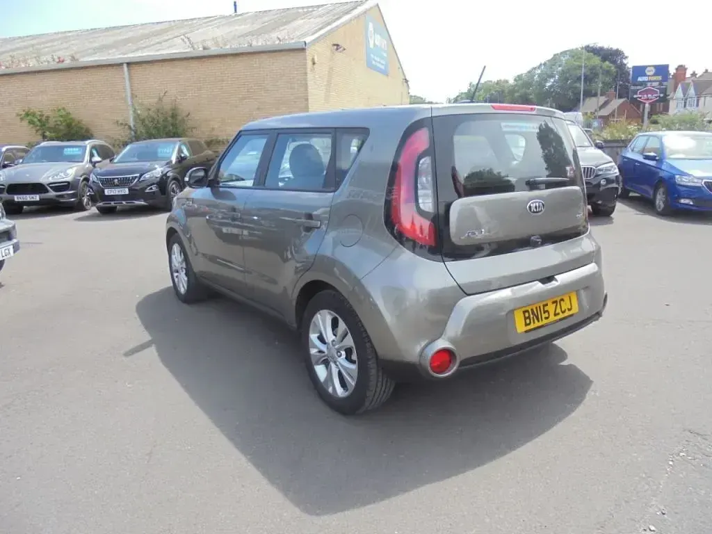 Used Kia Soul 128 HP (94 kW) 2015 Silver SUV