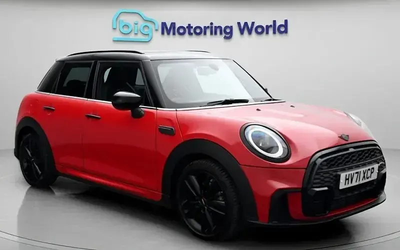 Used Mini Cooper Hatch 136 HP (100 kW) 2021 Hatchback