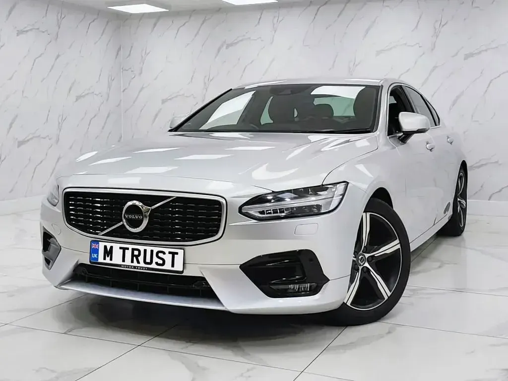 Usado Volvo S90 R-Design 190 CV (139 kW) 2018 Plateado Berlina