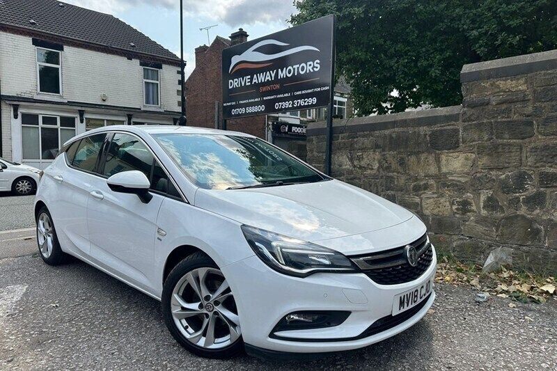 White Used 2018 Vauxhall Astra SRi Hatchback | £7,695 (Fair price) - Image 1/1