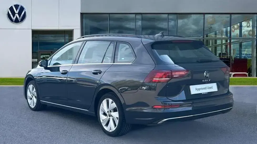 Used VW Golf VIII Style 150 HP (110 kW) 2024 Grey Estate