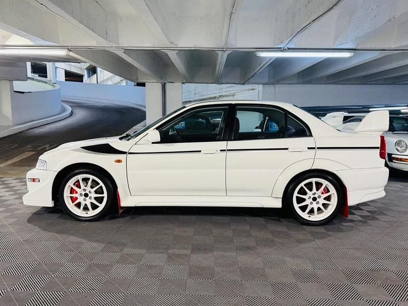 Used Mitsubishi Lancer 2006 White Sedan