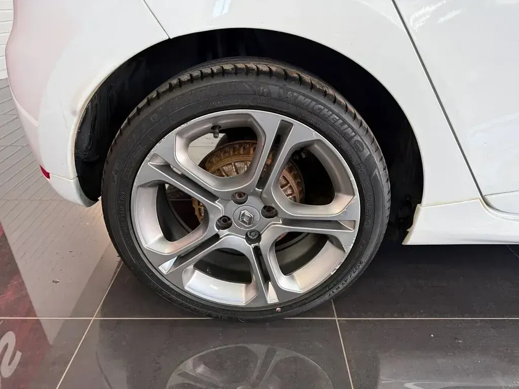 Used Renault Clio IV GT-Line 90 HP (66 kW) 2019 White Hatchback