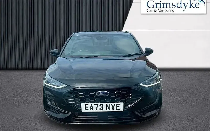 New Ford Focus ST-Line 155 HP (114 kW) 2025 Hatchback