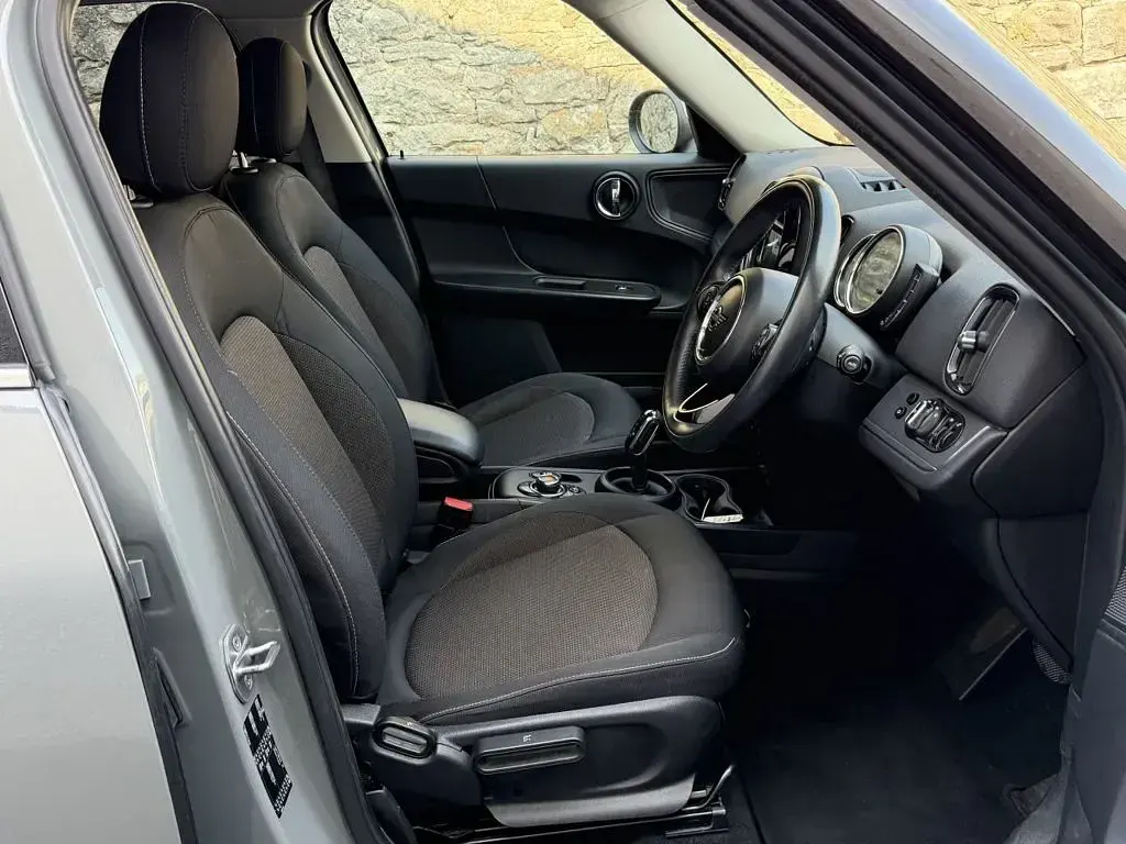 Used Mini Cooper D Countryman Classic 150 HP (110 kW) 2019 Grey SUV