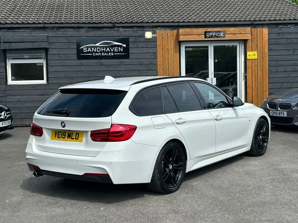 Used BMW 318 M Sport 2019 White Estate