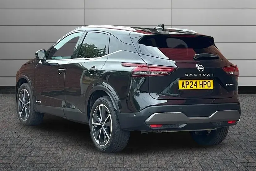 Used Nissan Qashqai Tekna 190 HP (139 kW) 2024 Pearl black SUV