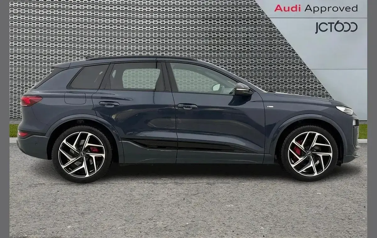 New Audi Q6 e-tron Advanced 284 kW (387 HP) 2026 Blue SUV
