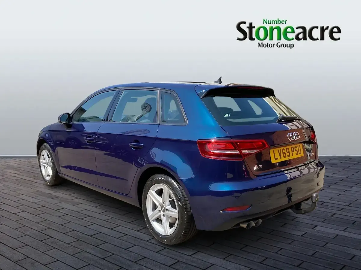 Used Audi A3 Sportback Design 150 HP (110 kW) 2019 Blue Hatchback