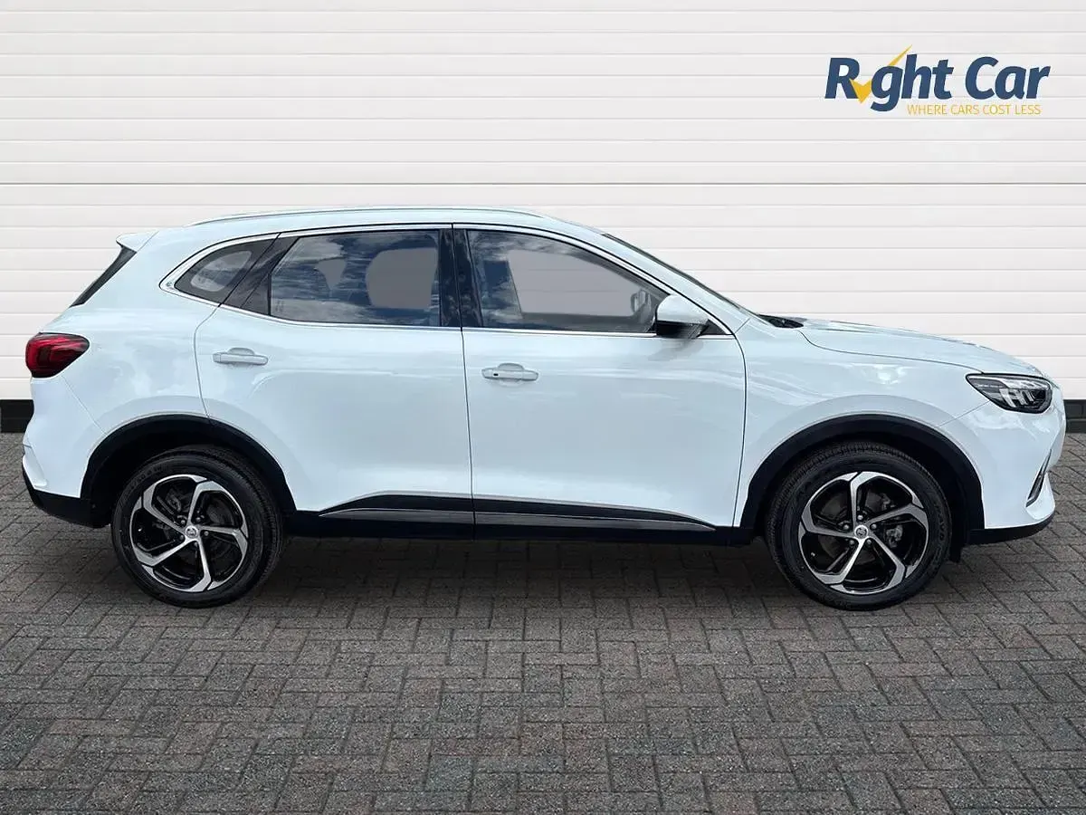Used MG HS SE 162 HP (119 kW) 2024 White SUV