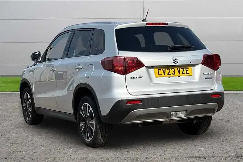 Used Suzuki Vitara SZ5 2023 Silky silver SUV