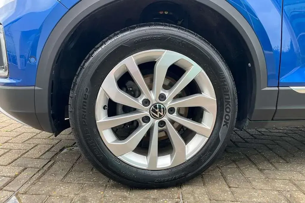 Used VW T-Roc Style 150 HP (110 kW) 2025 Blue SUV