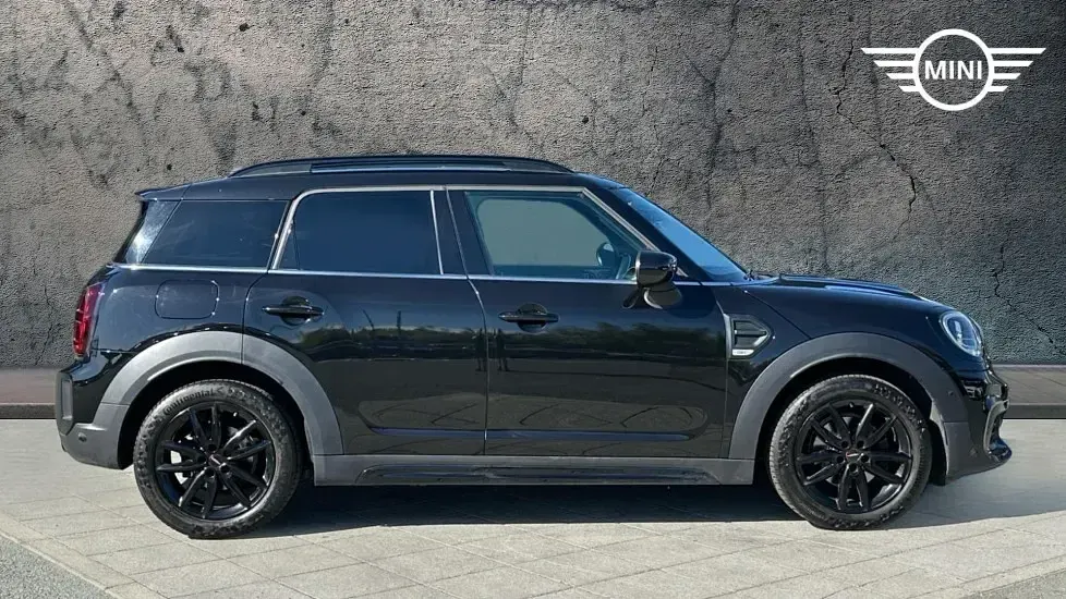 Usado Mini Cooper Countryman Sport 134 HP (98 kW) 2022 Preto SUV