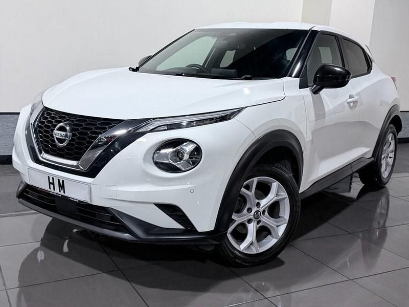 Used Nissan Juke N-Connecta 114 HP (83 kW) 2021 White SUV