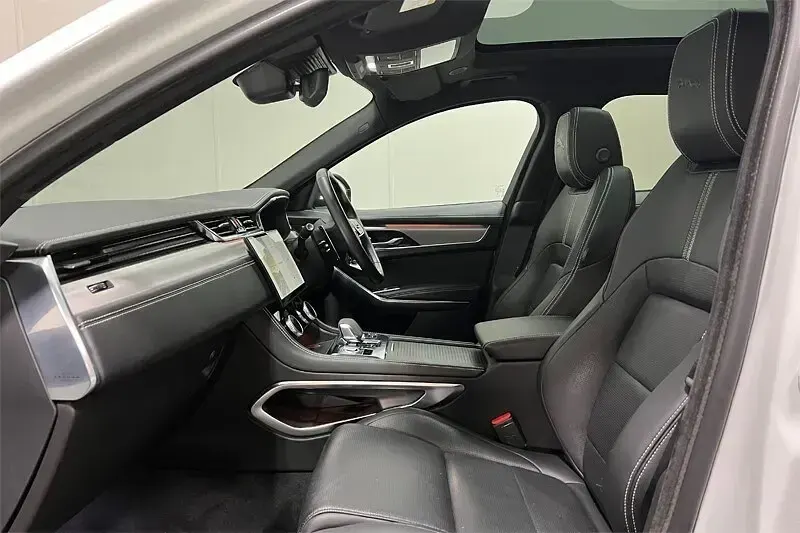 Used Jaguar F-Pace R-Dynamic 201 HP (147 kW) 2023 White SUV
