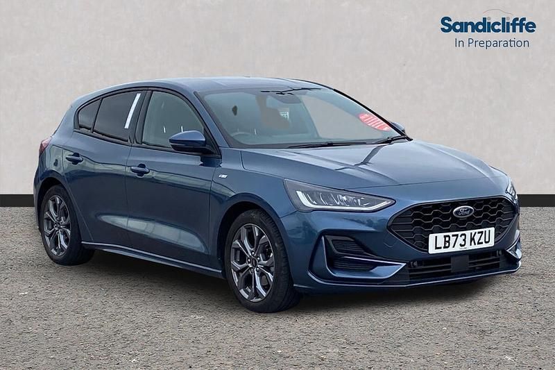 Used Ford Focus ST-Line 280 HP (205 kW) 2023 Blue Hatchback