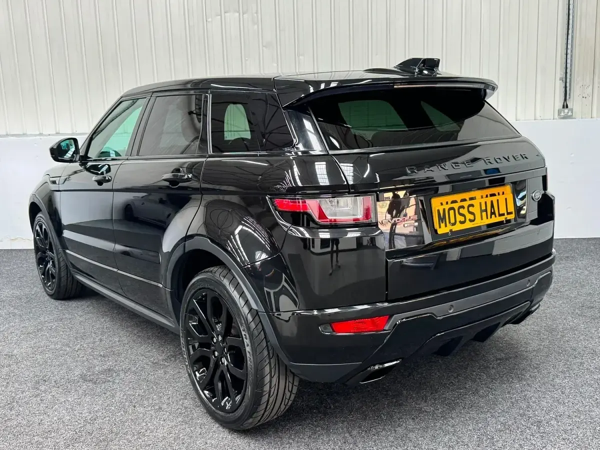 Used Land Rover Range Rover evoque HSE Dynamic 2017 Black Estate