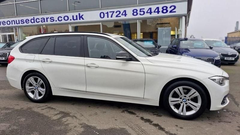 Used BMW 318 Sport Line 2018 White Estate