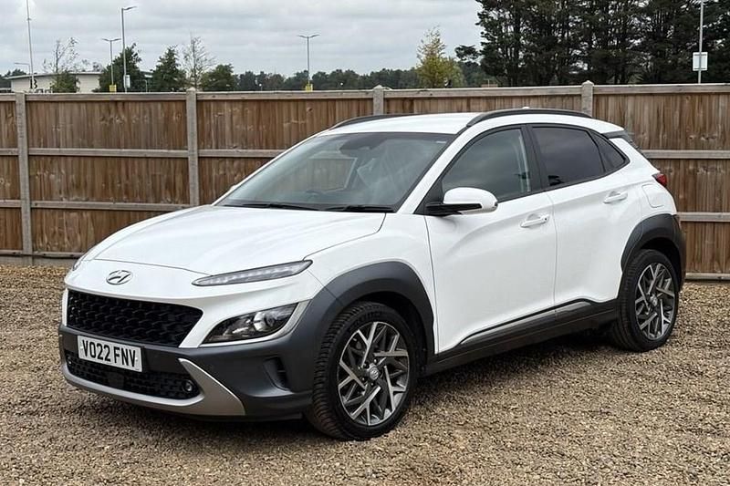 White Used 2022 Hyundai Kona Premium SUV | £14,000 (Good price) - Image 1/1