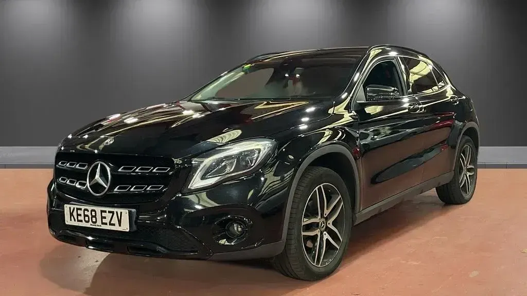 Used Mercedes GLA180 Urban 122 HP (89 kW) 2019 Black SUV