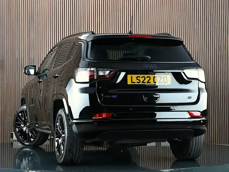 Begagnad Jeep Compass 2022 Svart SUV