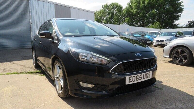 Black Used 2015 Ford Focus Zetec Hatchback | £4,695 (Super price) - Image 1/4