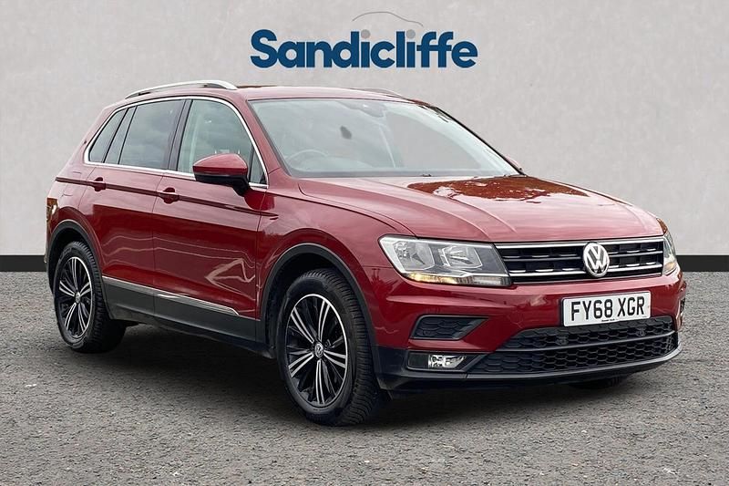 Red Used 2018 VW Tiguan SE SUV | £15,412 (Fair price) - Image 1/4