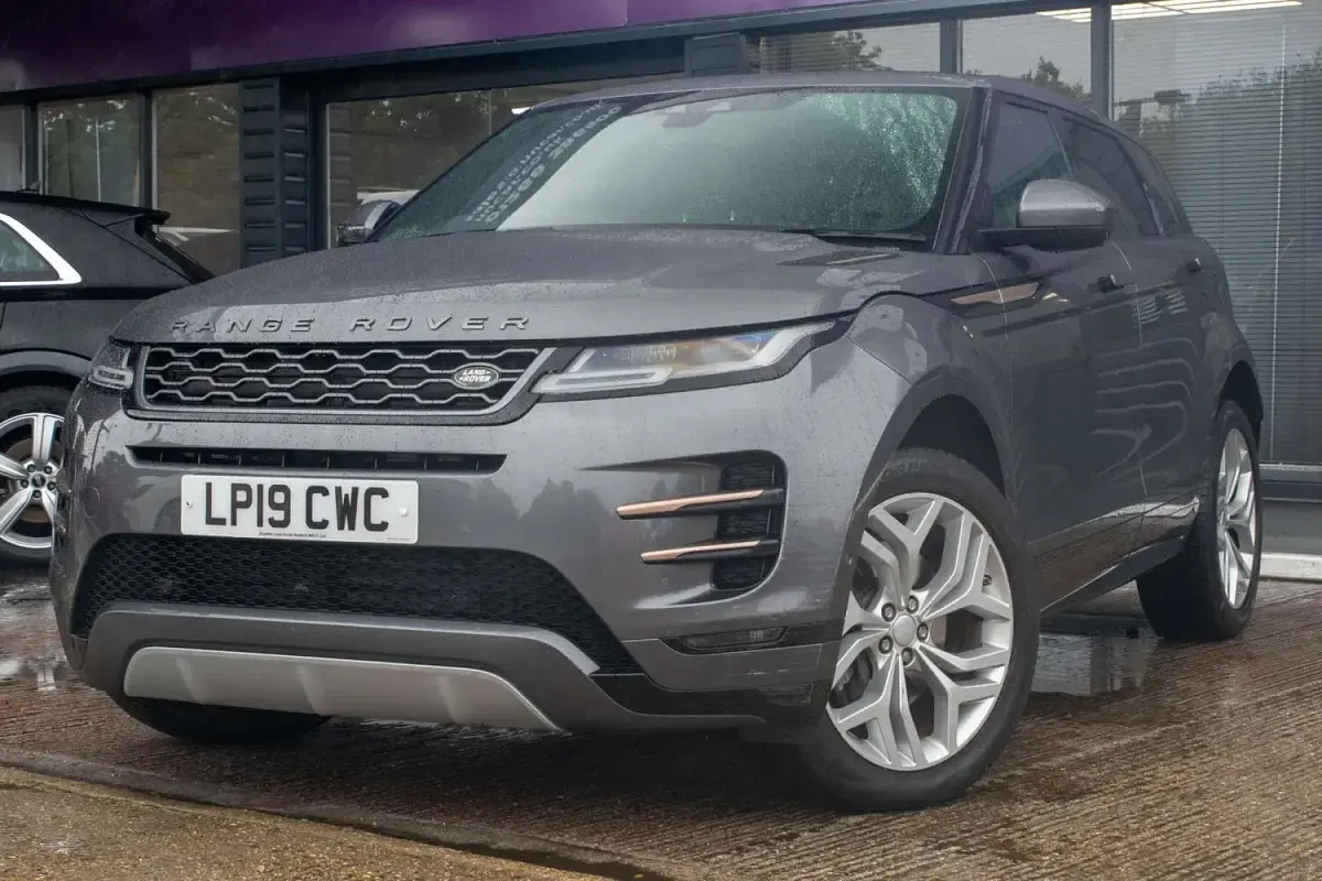 Used Land Rover Range Rover evoque SE Dynamic 180 HP (132 kW) 2019 Grey SUV