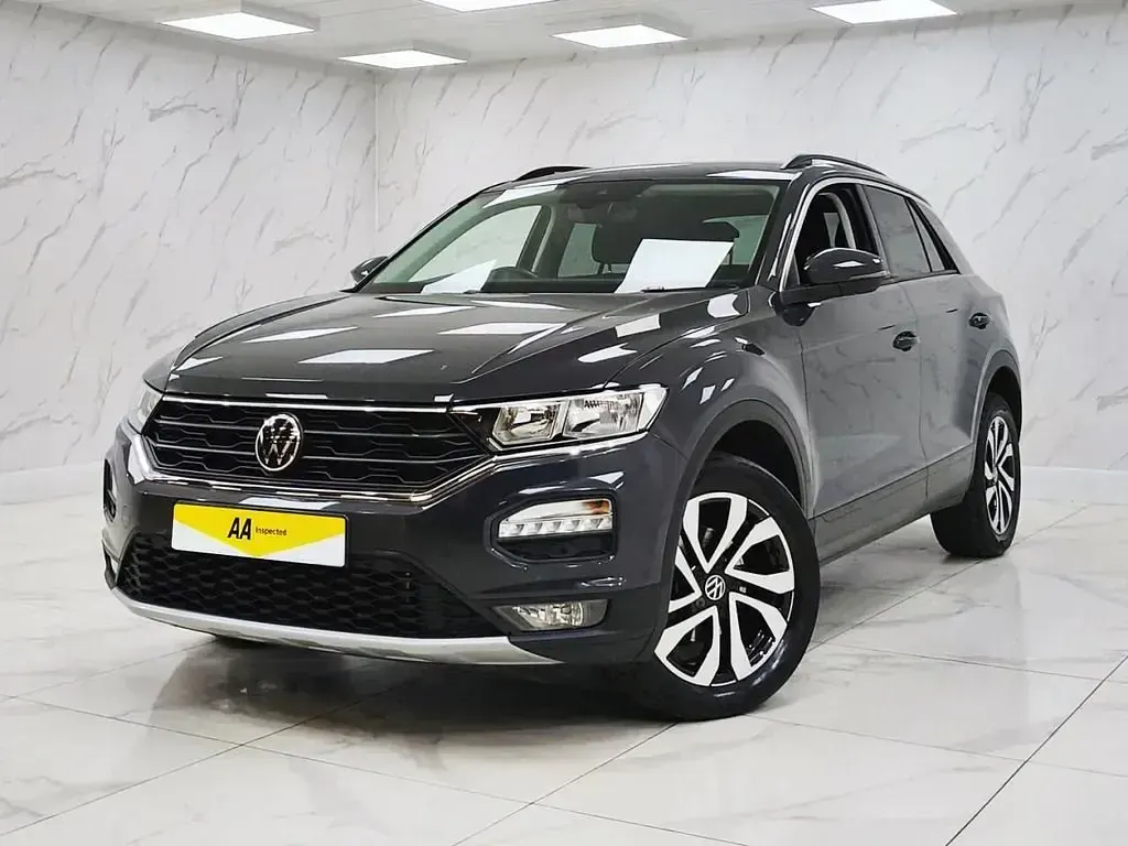 Usado VW T-Roc Active 110 HP (80 kW) 2022 Cinzento SUV